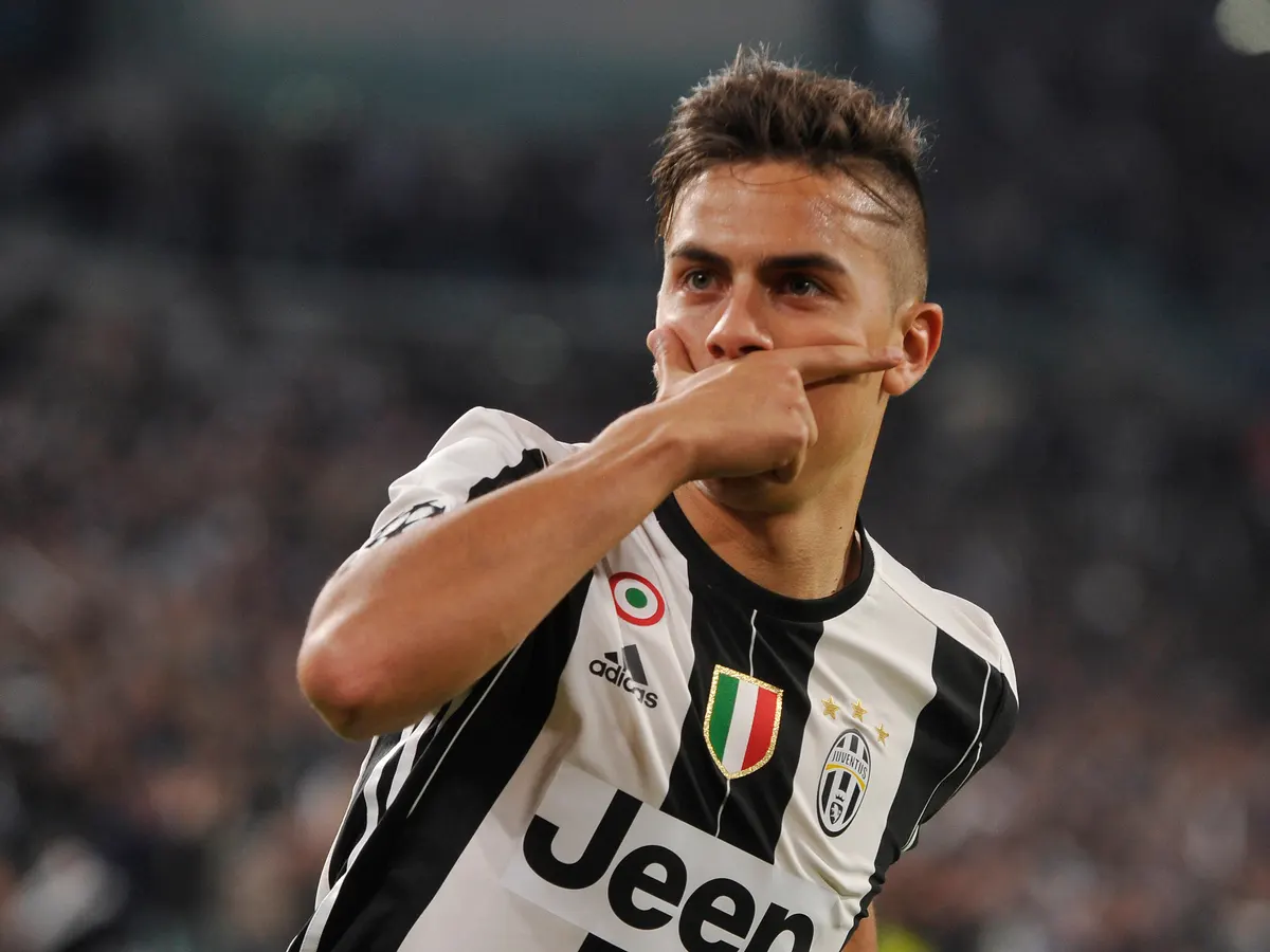 a picture of dybala